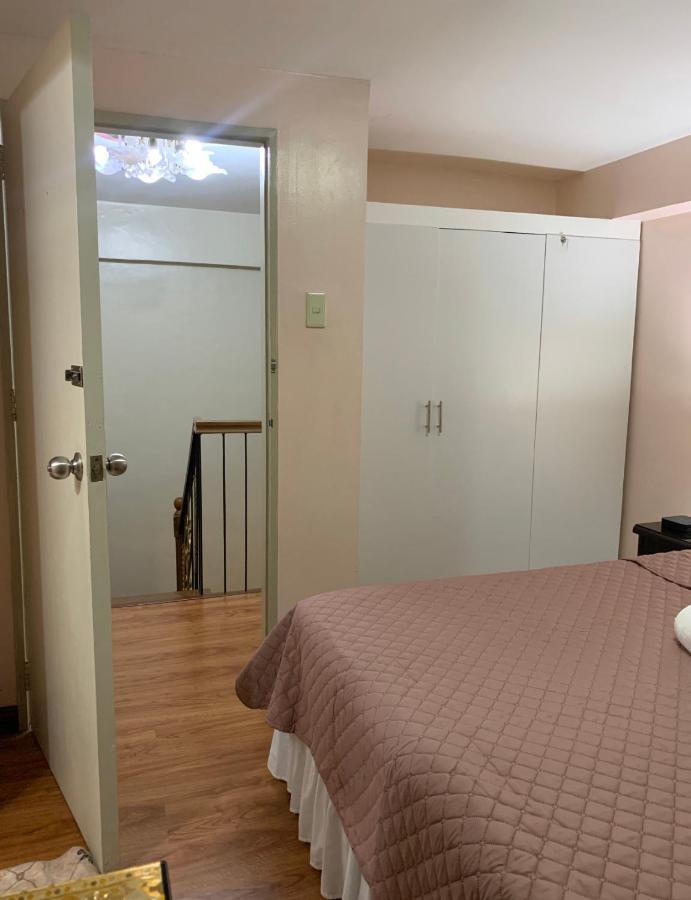 Affordable 2 Bedroom 2 Ba W/ Skycable, Netflix, & Amazon Prime Apartment Manila
