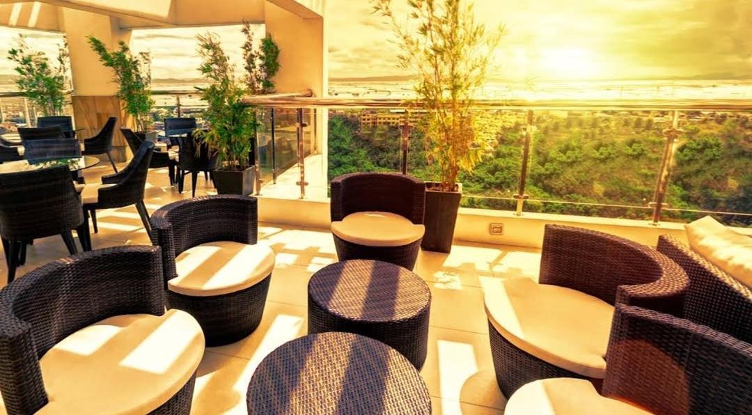 Alabang Condominium By Anuva * Manila