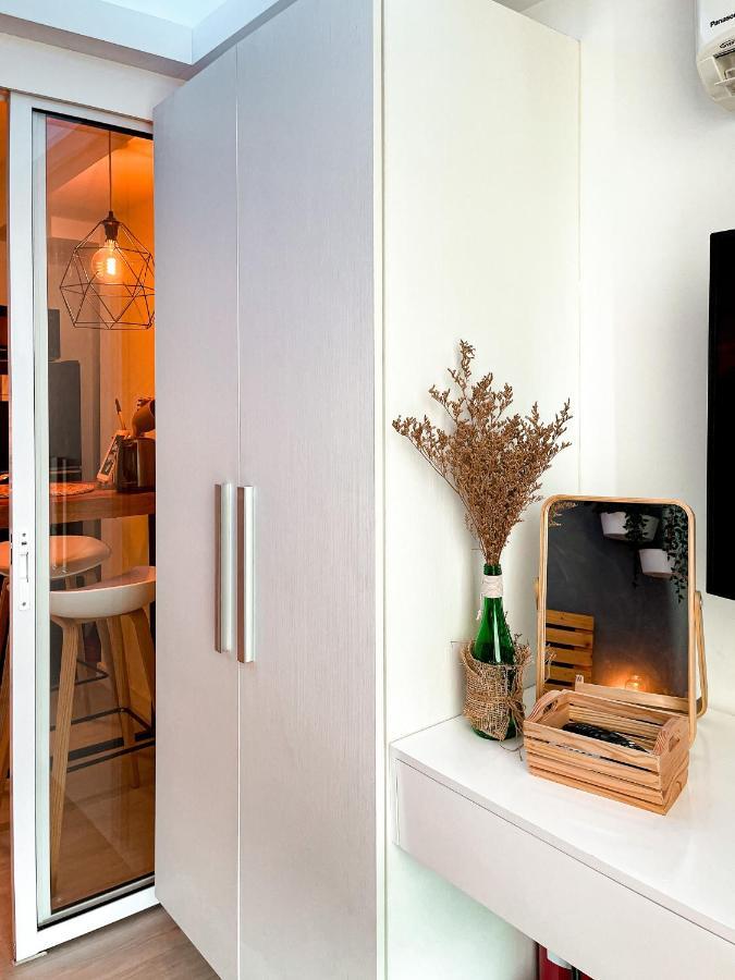 Downtown Nook - Azure Urban Residences Apartment Manila