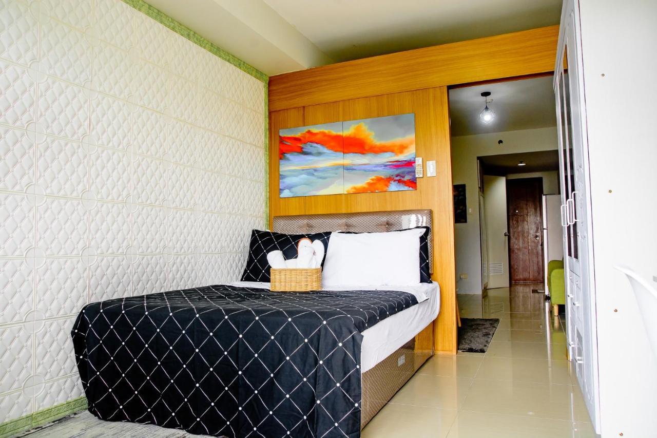 455b Shell Spacious Moa View * Manila