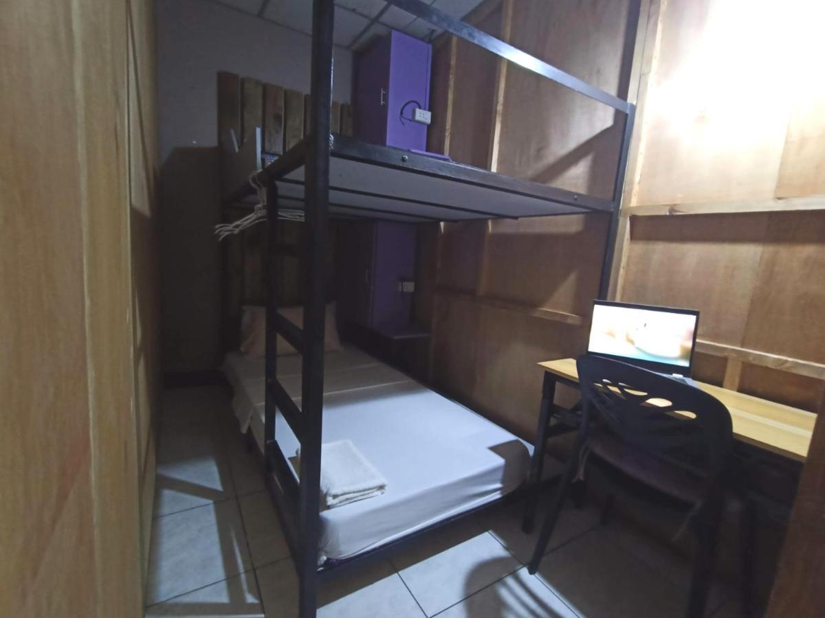 Manila Nomads Hostel Manila