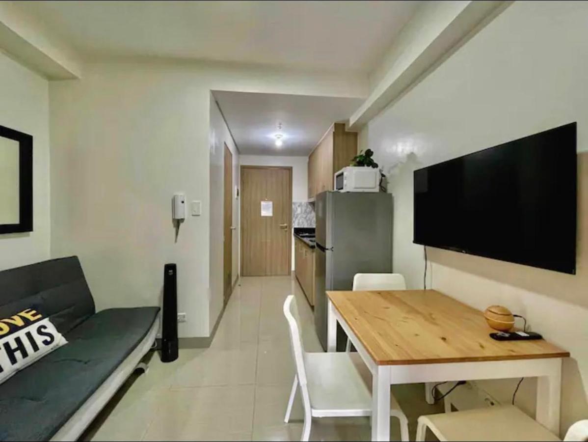 Condotel Shore Residences - Comfy Suites Fully Furnished 1br * Manila