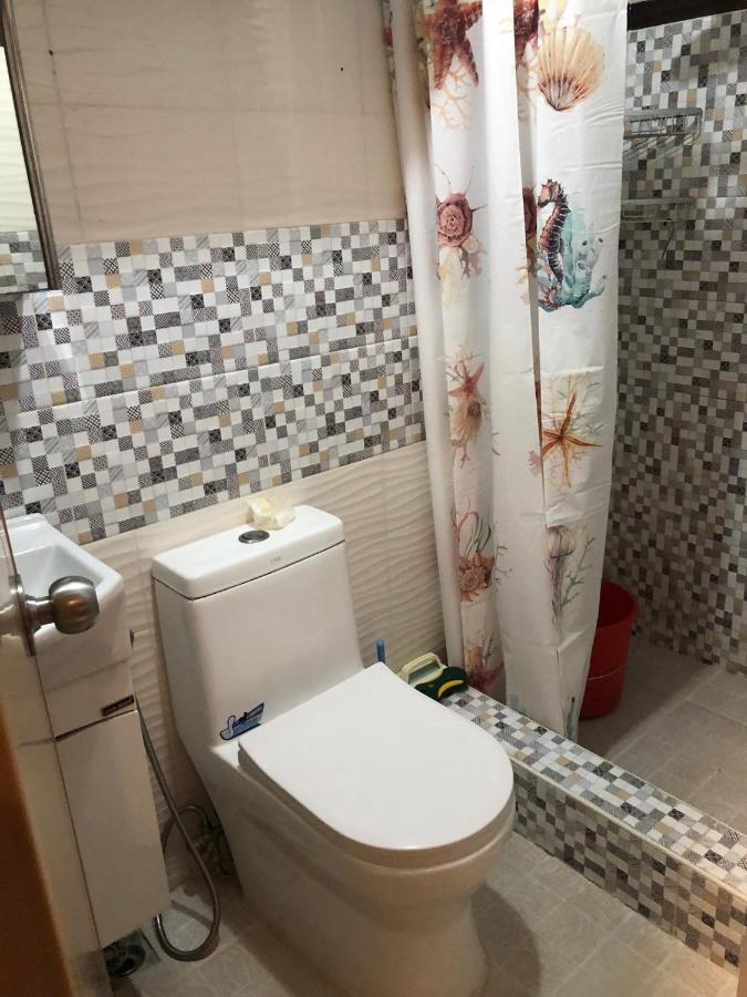2 Separate Units, 1br On 23rd Flr And 3br Penthouse On 41st Flr In Manila, Near Slec,us Embassy, Mall And Parks With Excellent View Apartment Manila