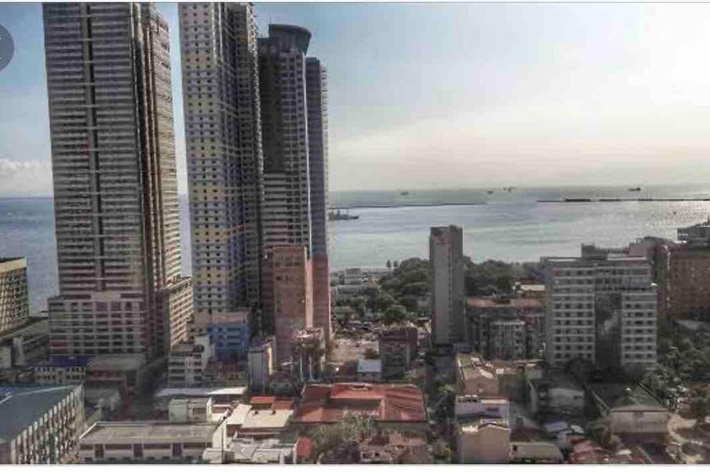 3br 70sqm Free Internet, Penthouse Unit In Ermita, Near Us Embassy * Manila