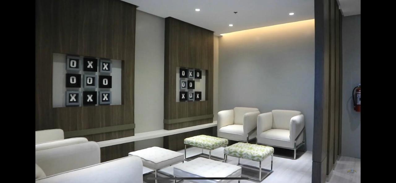 Apartment 1 Bedroom Uptown Parksuites Bgc, High Floor, Morning Sun Manila