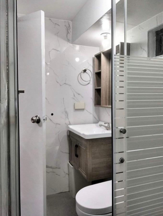 Affordable 2 Bedroom 2 Ba W/ Skycable, Netflix, & Amazon Prime Manila