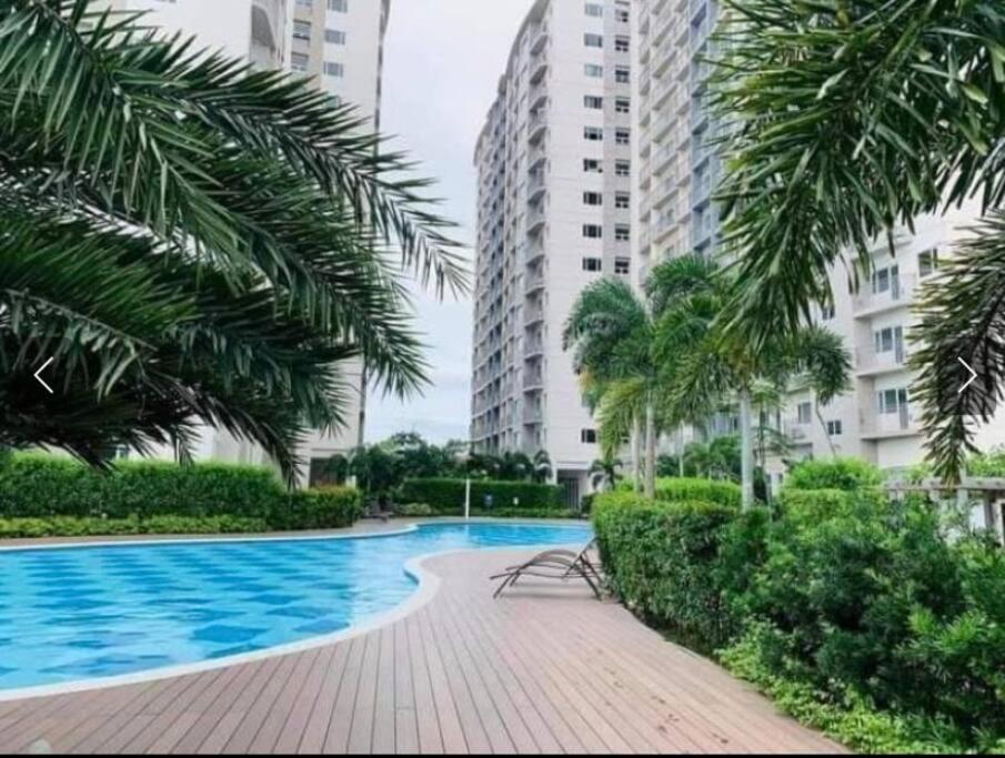 Comfy Unit With Wi-fi, Pinas City, Parking Rent Optional Apartment