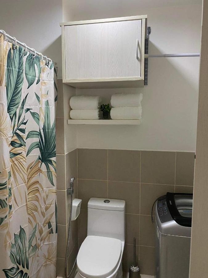 Apartment Comfy Unit With Wi-fi, Pinas City, Parking Rent Optional *