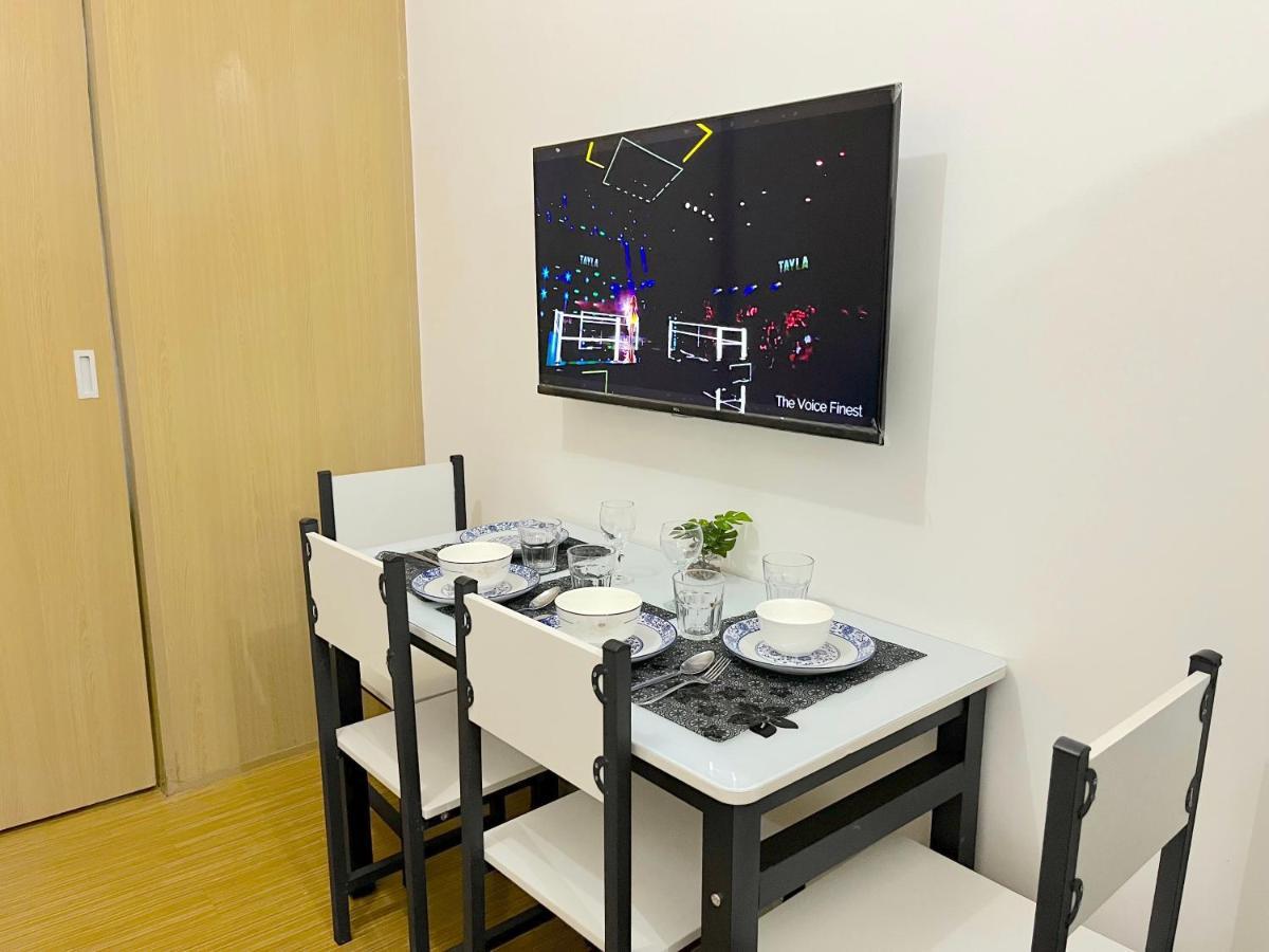 Cozy 1 Bed Unit Wifi In Grace Residences Taguig Manila