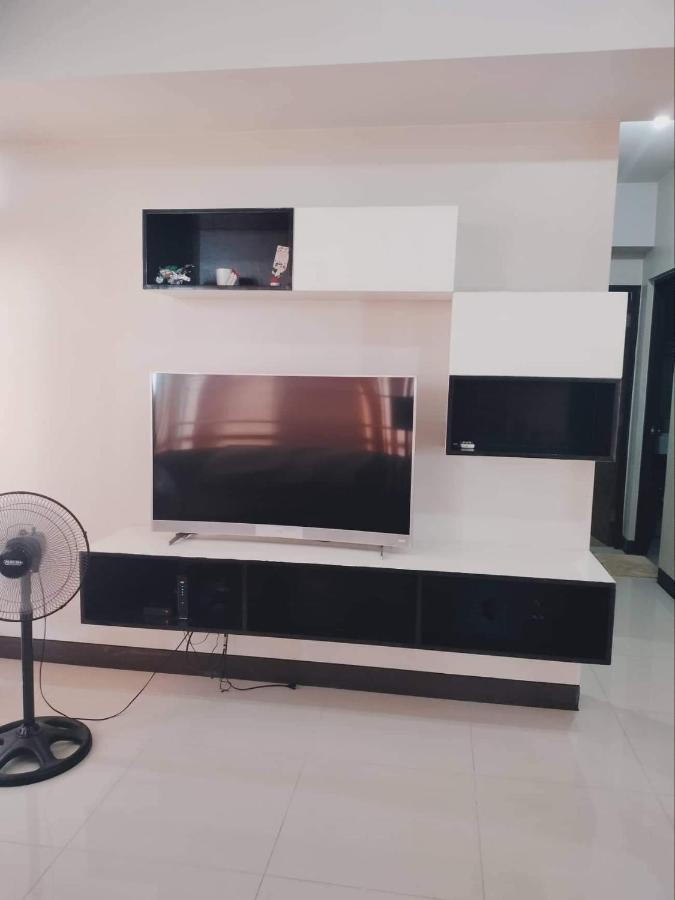 Cubao Manhattan Heights Unit 23d Tower D, 2br * Manila
