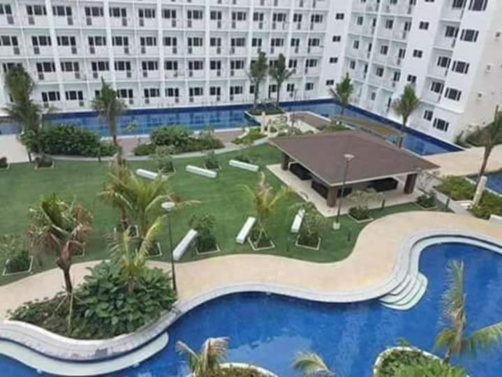 Ebony's Place At Shore Residences