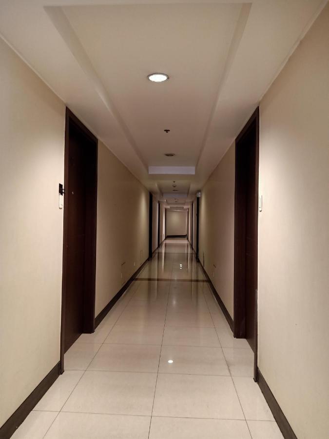 Taj's Condotel * Manila