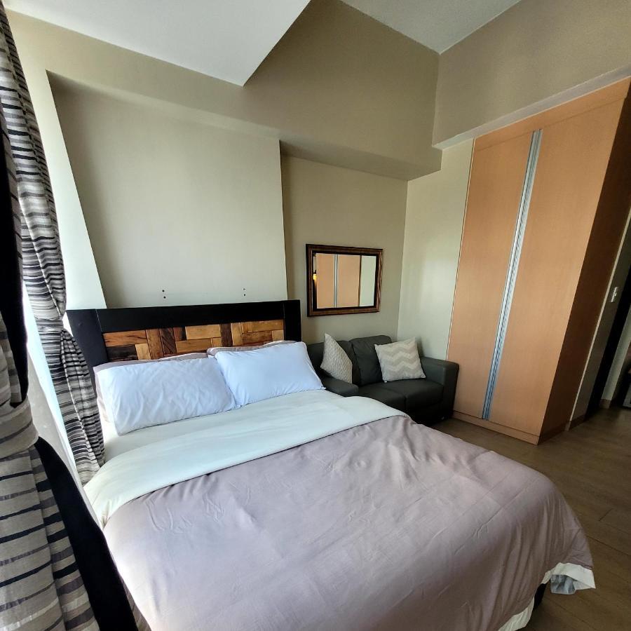 Andy's Place One Eastwood Tower 1 Manila