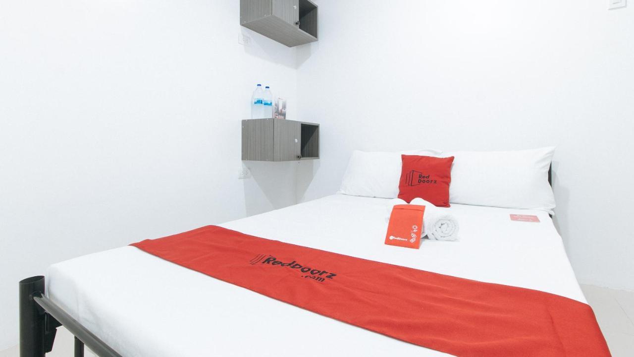 Hotel Reddoorz At Art Place Pinas *