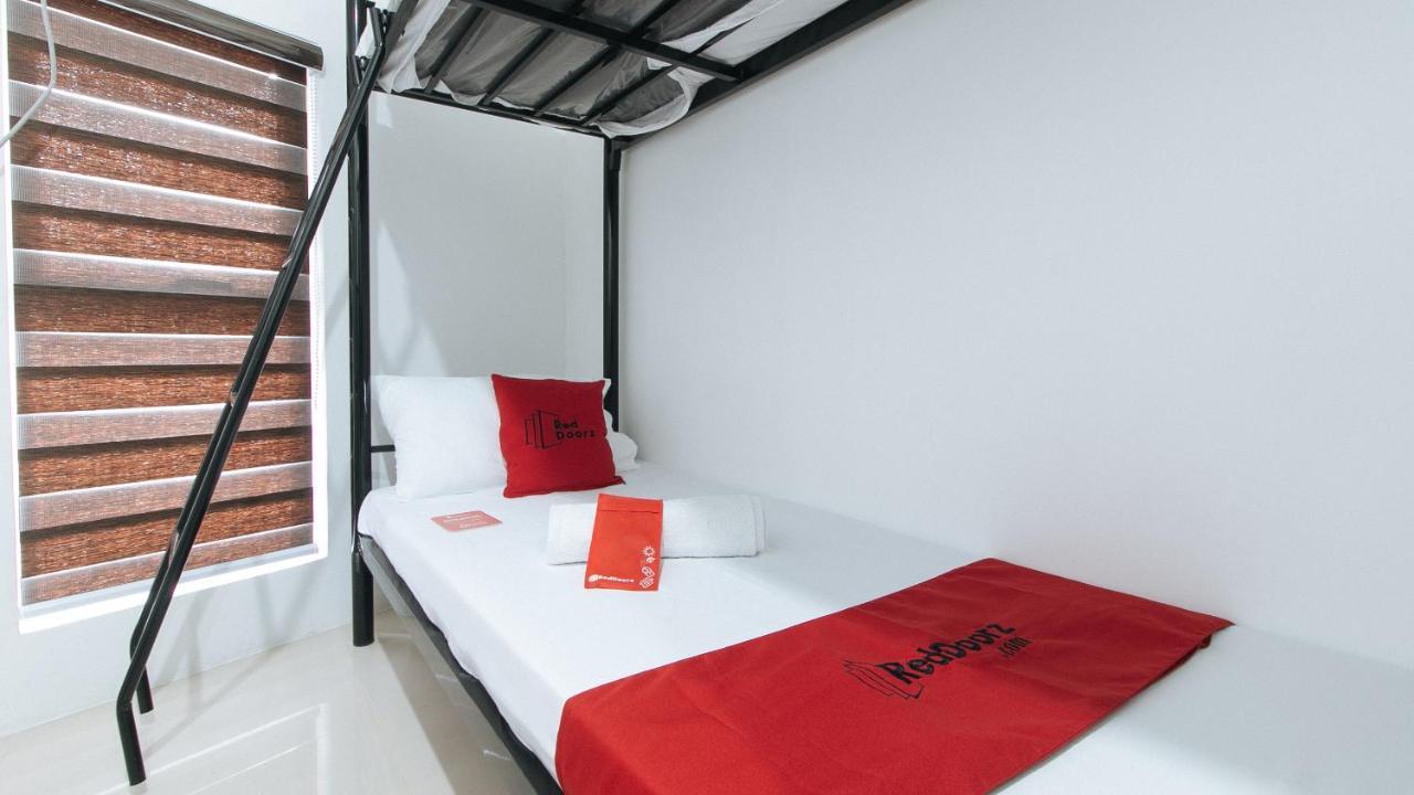 Hotel Reddoorz At Art Place Pinas Manila
