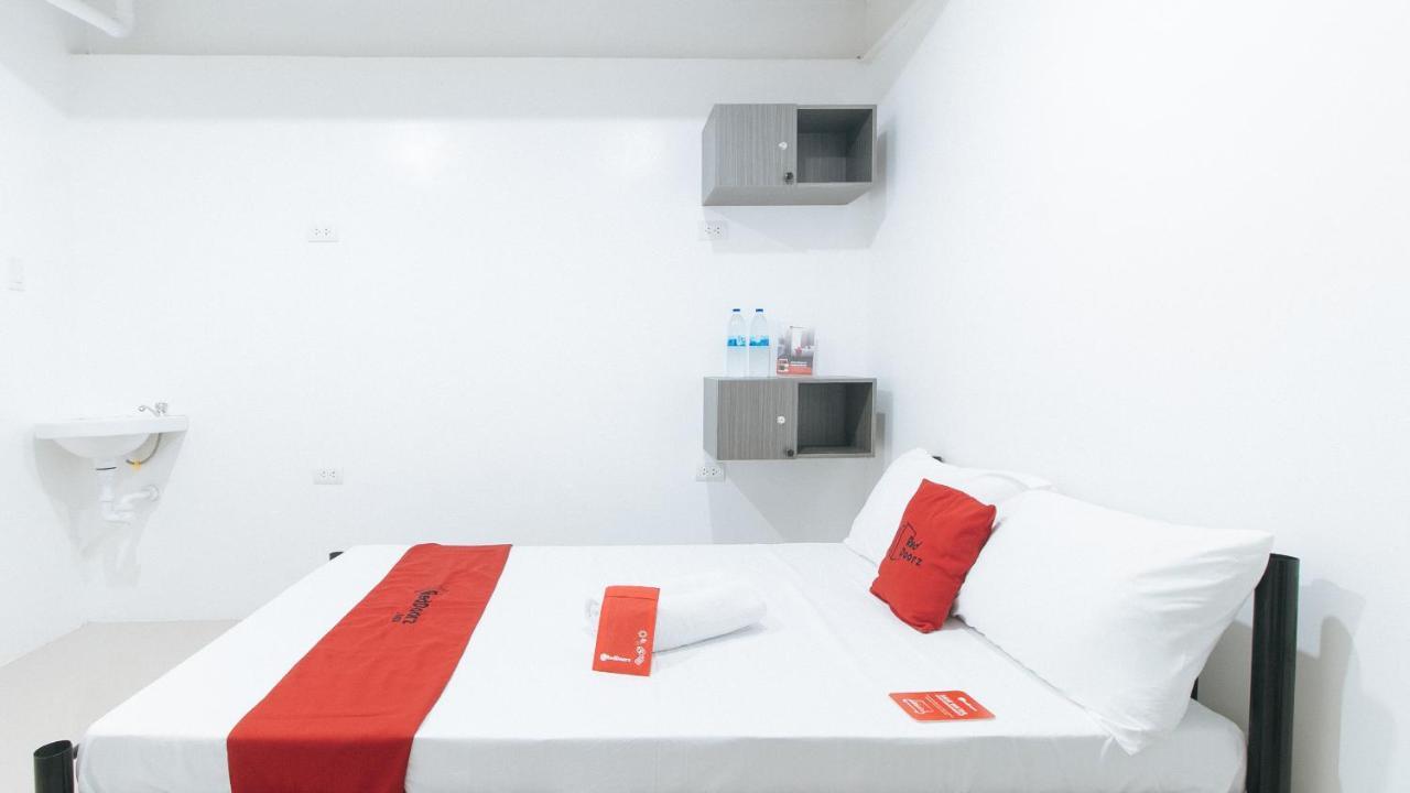 Reddoorz At Art Place Pinas Hotel