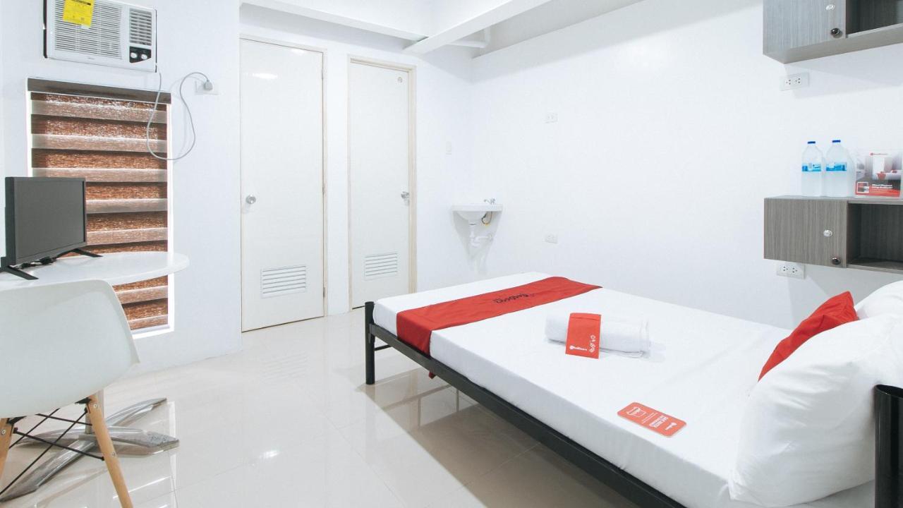 Hotel Reddoorz At Art Place Pinas *