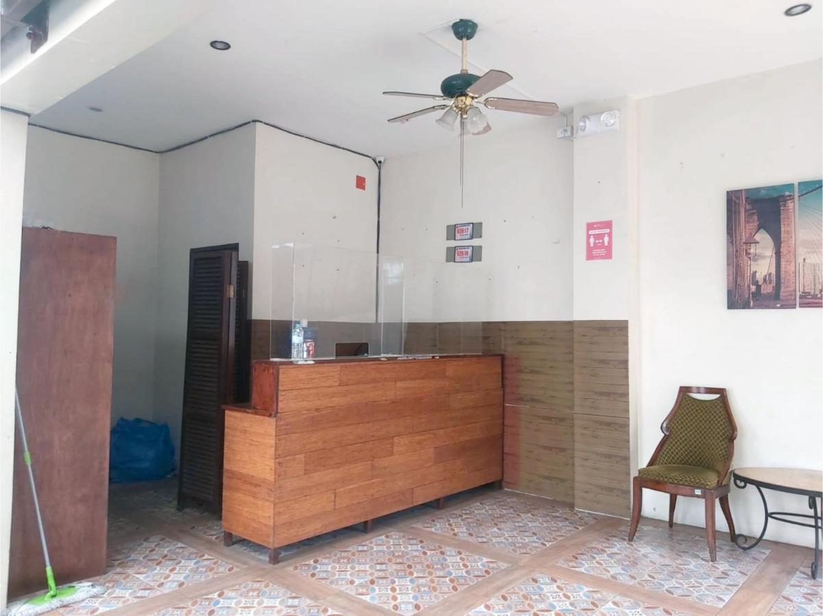 Hotel Oyo 850 Clr Mn 2*