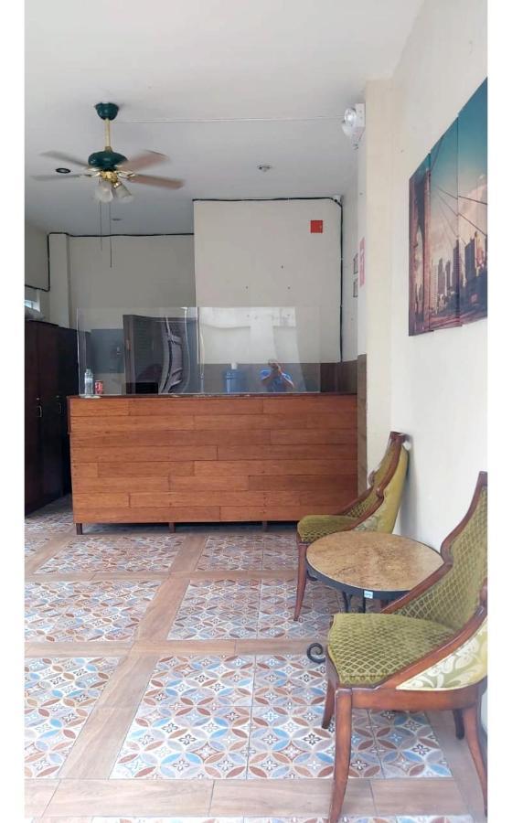 Oyo 850 Clr Mn 2* Manila