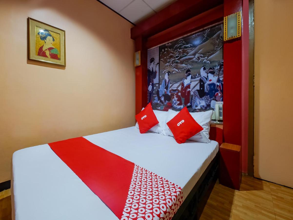 Oyo 861 Rosas Travellers Hotel Manila
