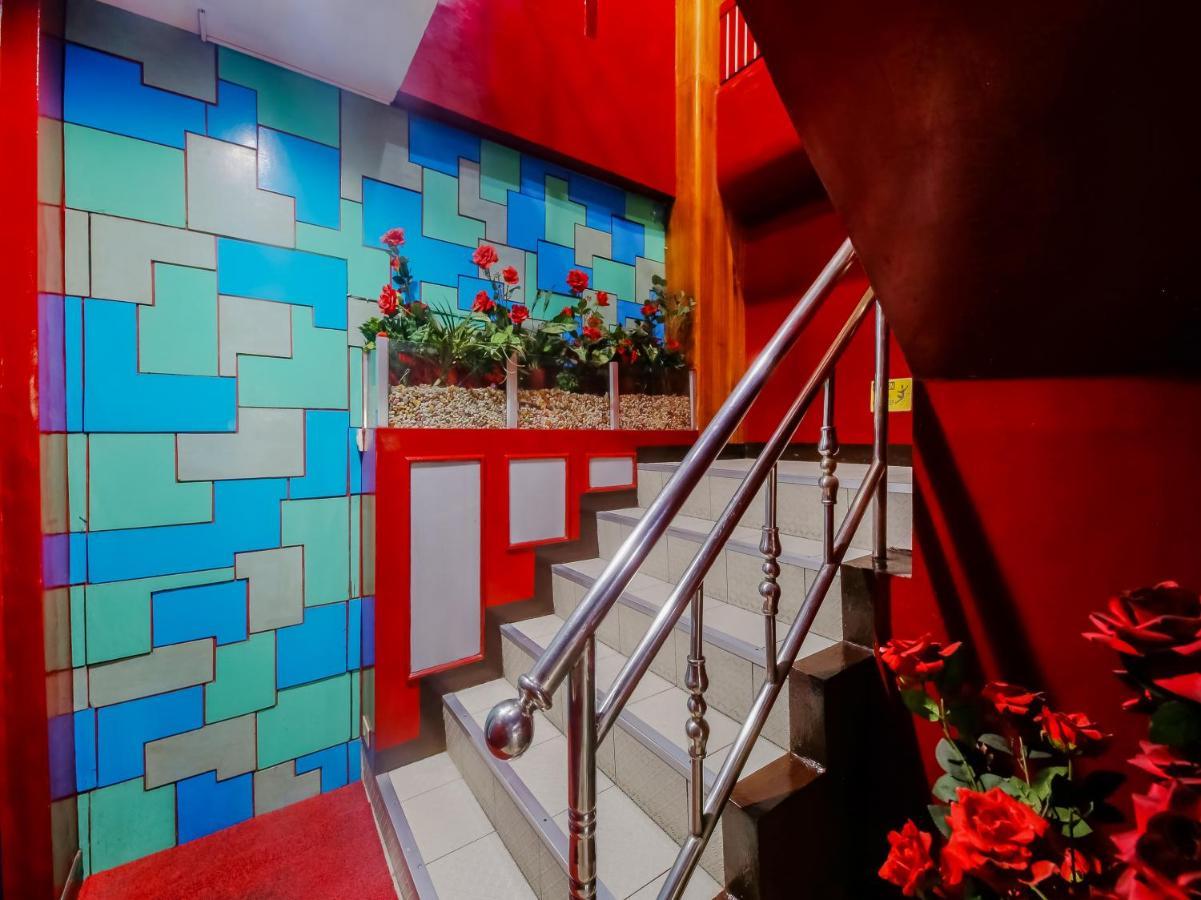 Hotel Oyo 861 Rosas Travellers 2*