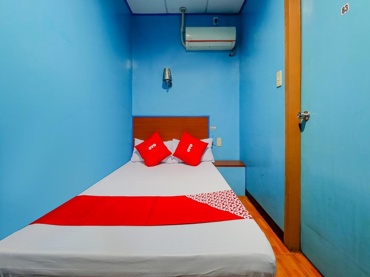 Oyo 861 Rosas Travellers Hotel Manila