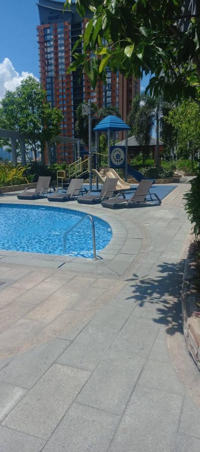 Spacious 2br At Manhattan Heights Aparthotel *