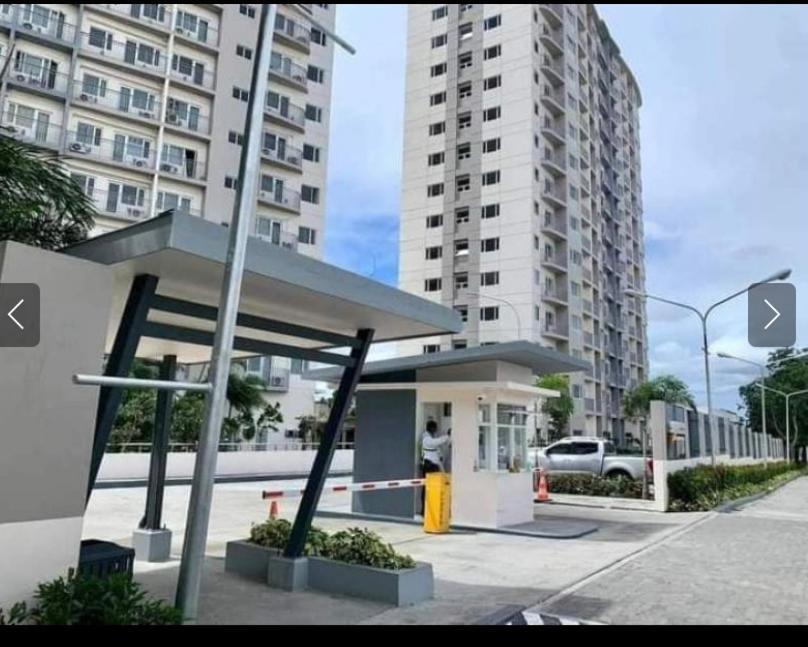 Comfy Unit With Wi-fi, Pinas City, Parking Rent Optional * Manila
