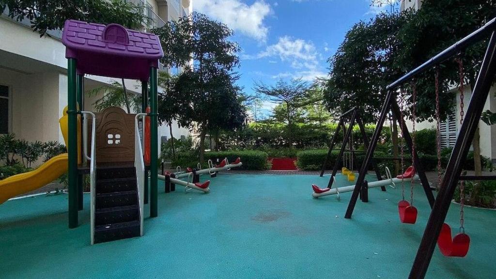Comfy Unit With Wi-fi, Pinas City, Parking Rent Optional Apartment