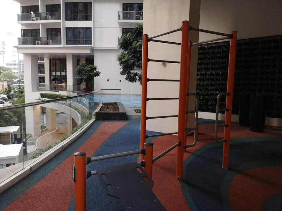 Apartment A2j Luxury 1br Near Venice Mall Bgc Taguig Manila