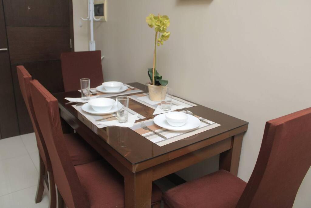 A2j Luxury 1br Near Venice Mall Bgc Taguig Manila