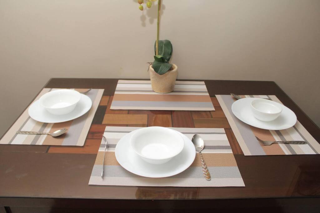 Apartment A2j Luxury 1br Near Venice Mall Bgc Taguig *