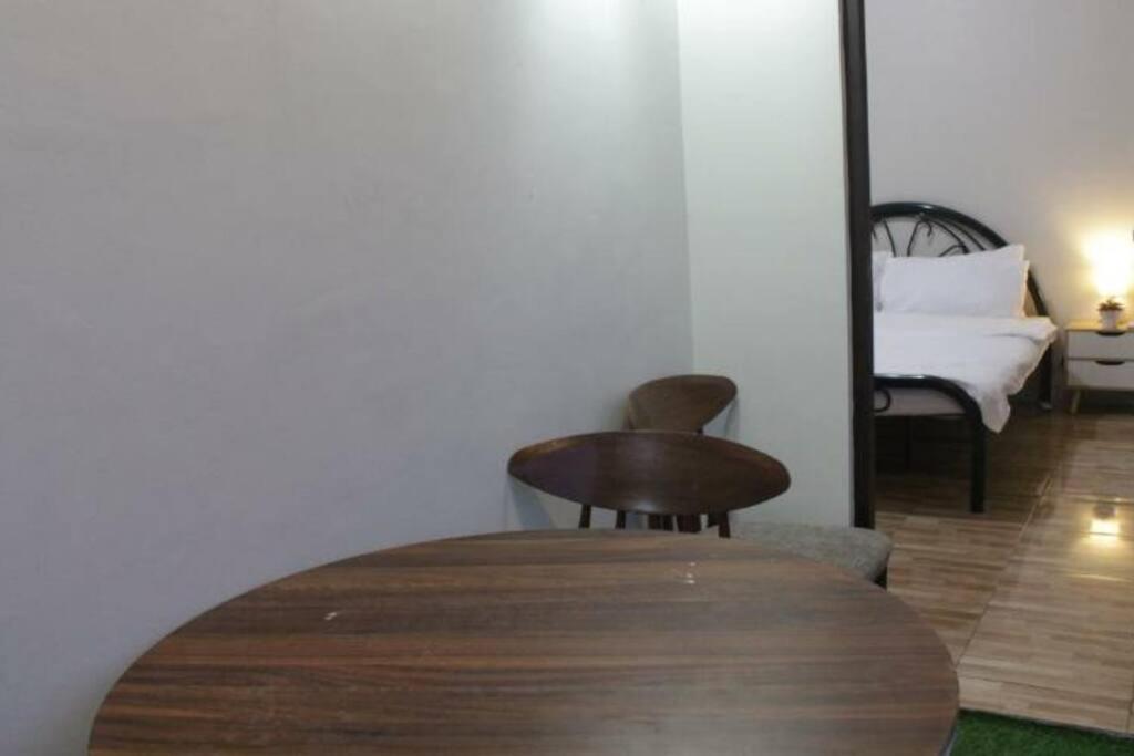A2j Comfy W/ 120in Cinema + Jacuzzi Near Naia