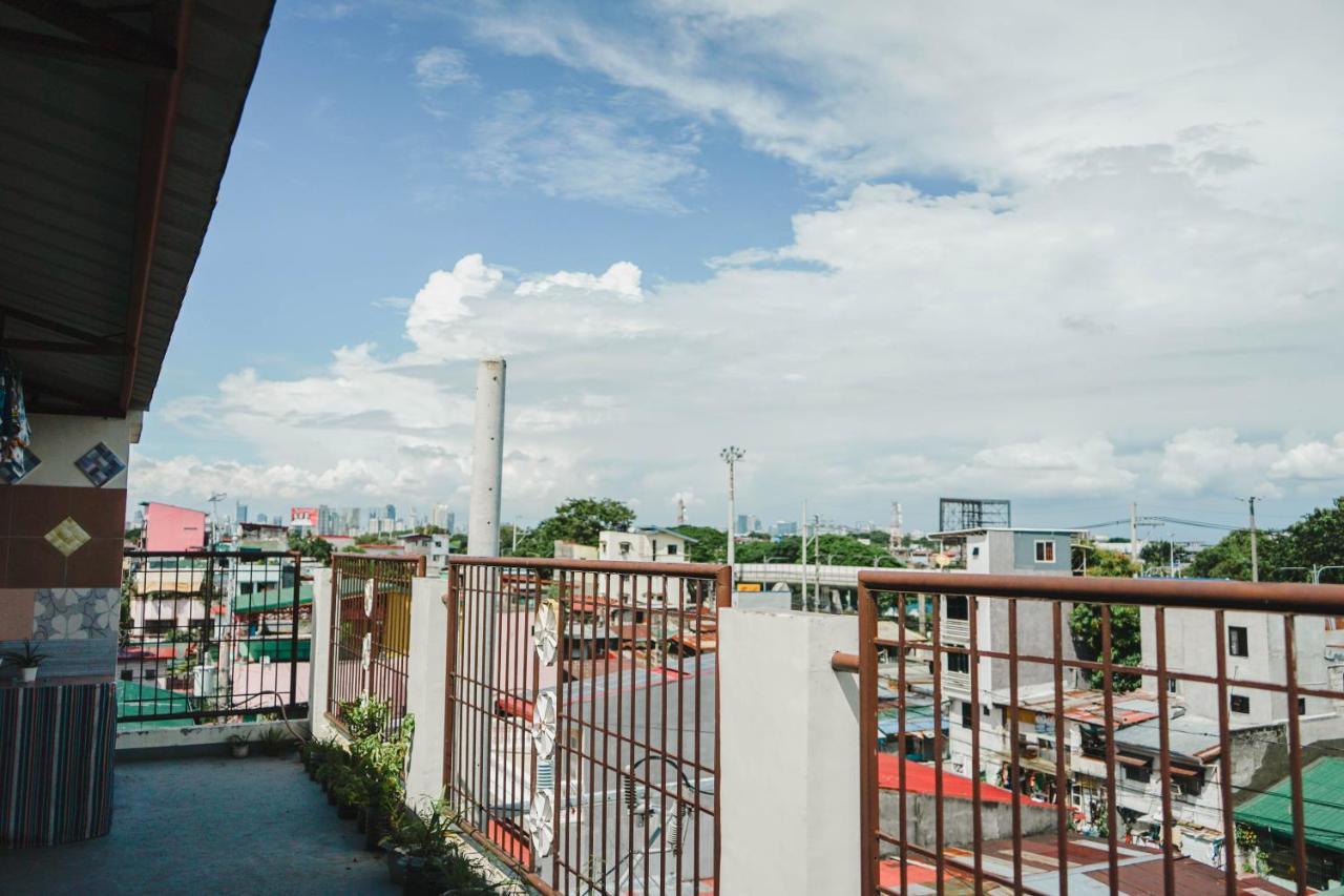 Jb Valdres Apartment Manila