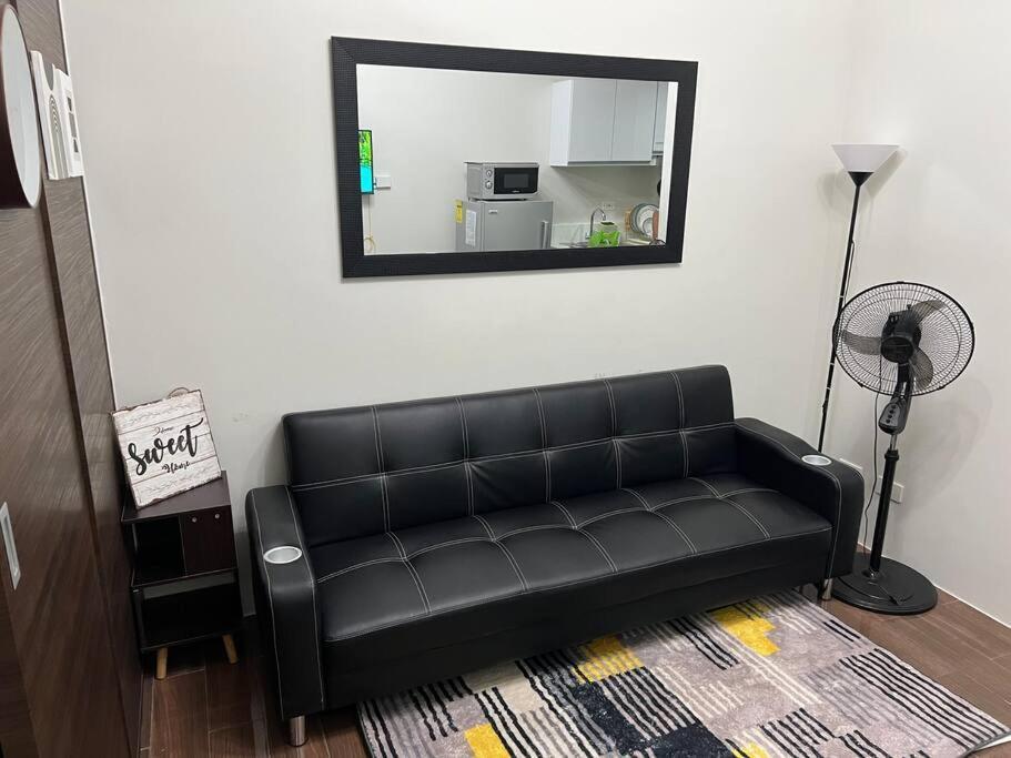 Air Residences - 1bedroom Unit With Balcony - Wifi & Netflix * Manila