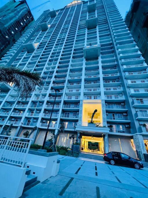 Apartamento Stylish 1 Bedroom With Pool View And Fast Wifi Manila