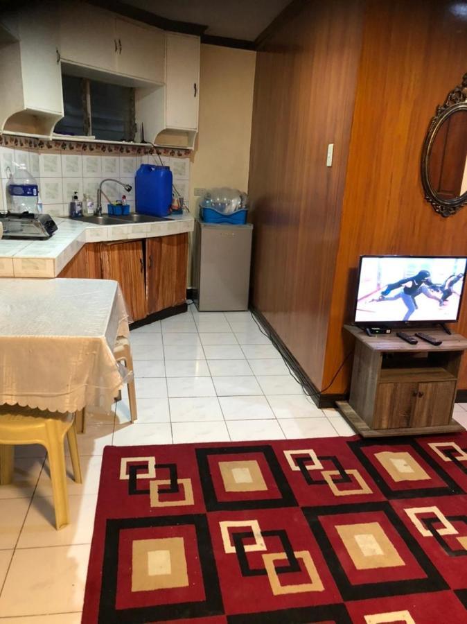 The Mansion - 24-hour Near Airport 4 Backpackers *