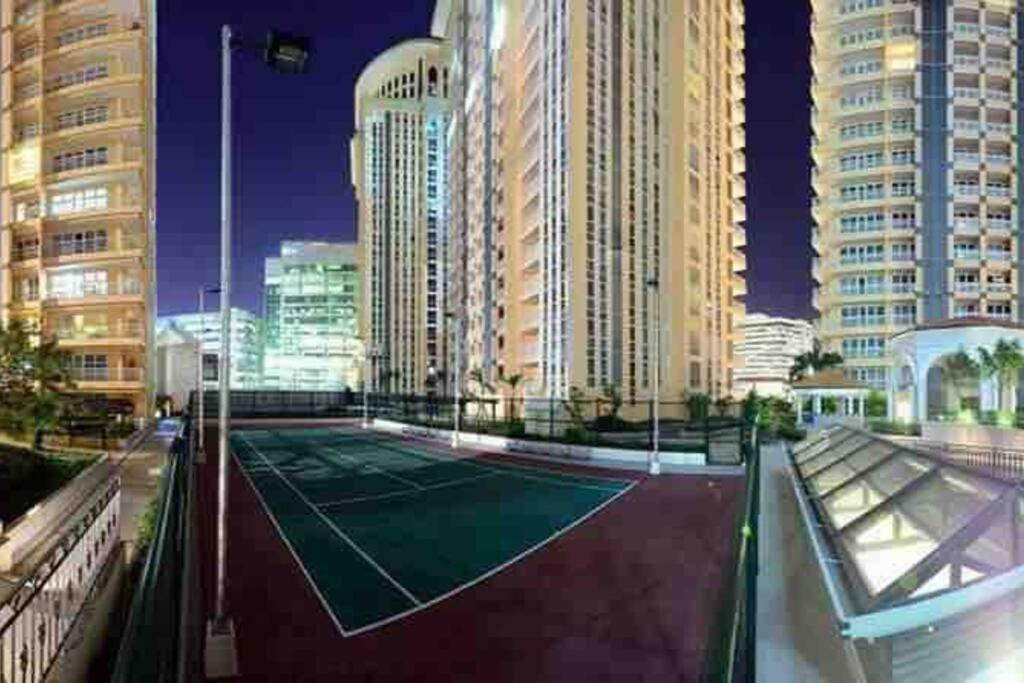 Apartment At Viceroy T4 Florence Way *