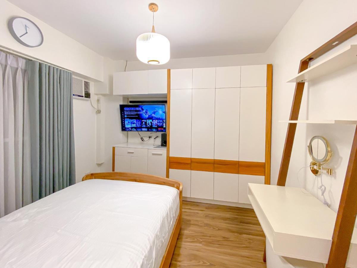 Makati Rockwell Cbd Poblacion Nightlife Brio Tower Apartment *