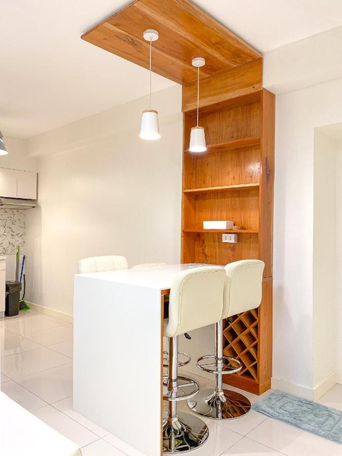 Apartment Makati Rockwell Cbd Poblacion Nightlife Brio Tower