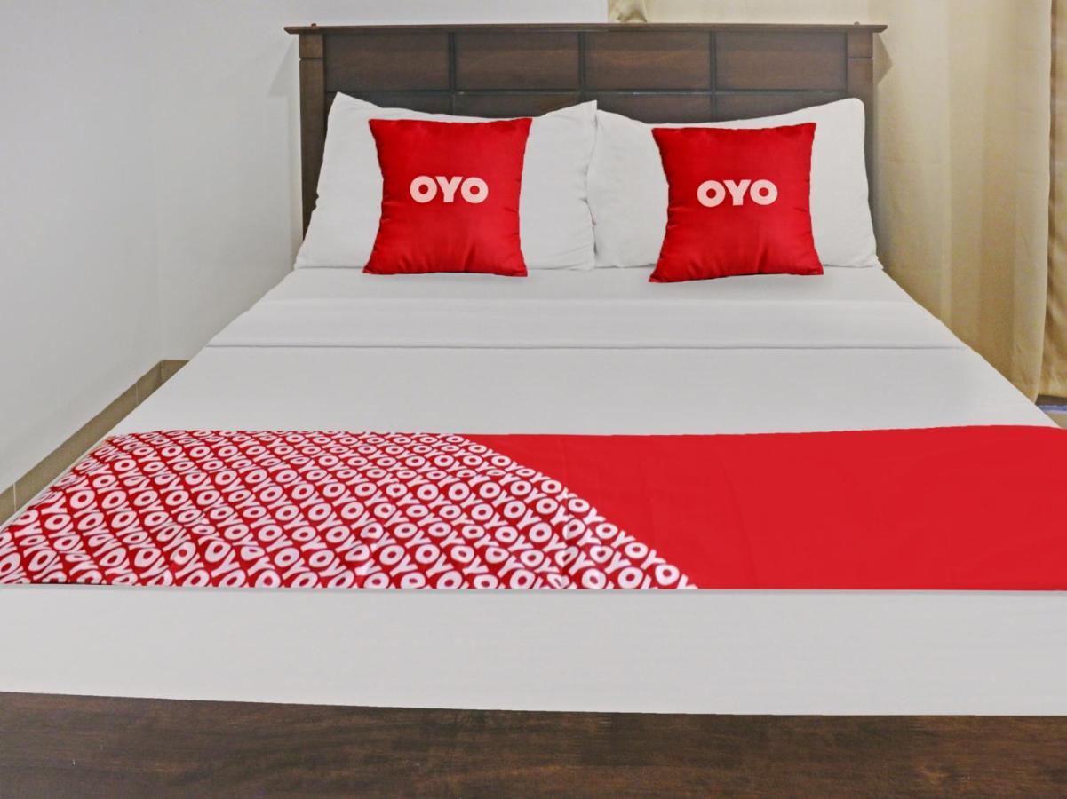 Hotel Oyo 831 Casa Maria 2*