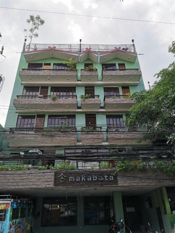 Makabata & Cafe Hotel