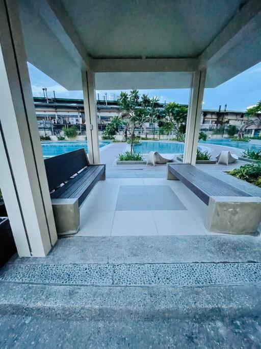 Stylish 1 Bedroom With Pool View And Fast Wifi Apartamento Manila