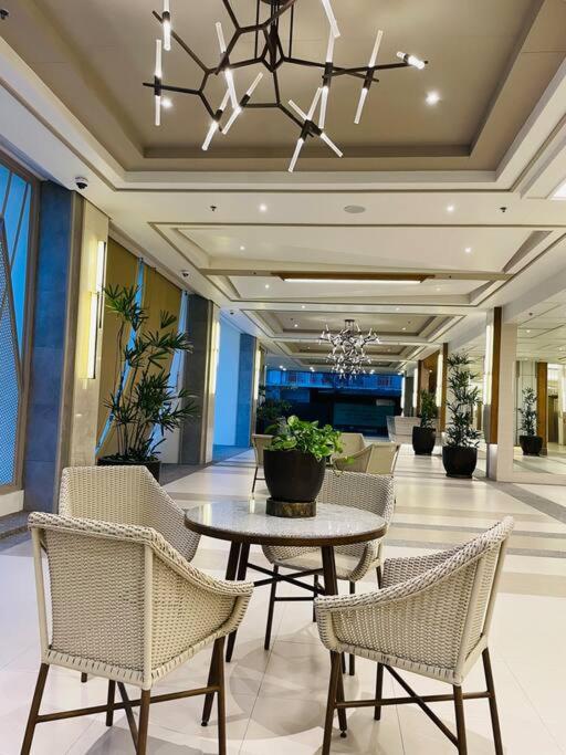 Apartamento Stylish 1 Bedroom With Pool View And Fast Wifi Manila
