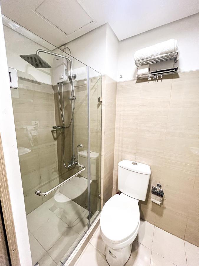 Sabina's One Bedroom At Shore Tower C *