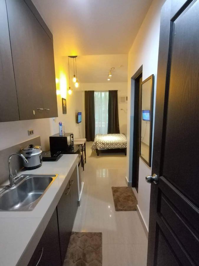 F Mandaluyong Staycation * Manila
