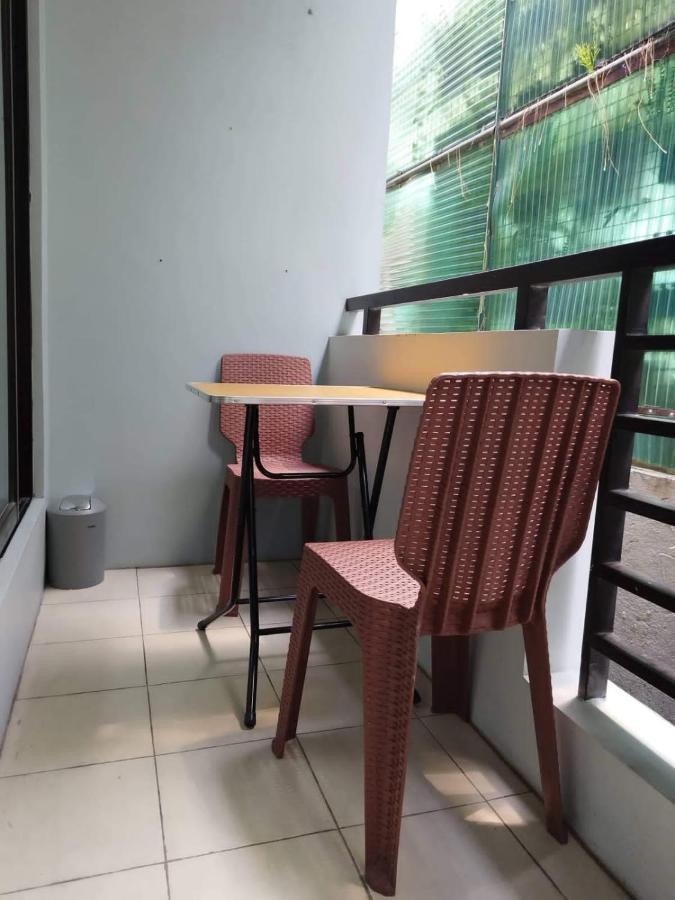 Aparthotel F Mandaluyong Staycation