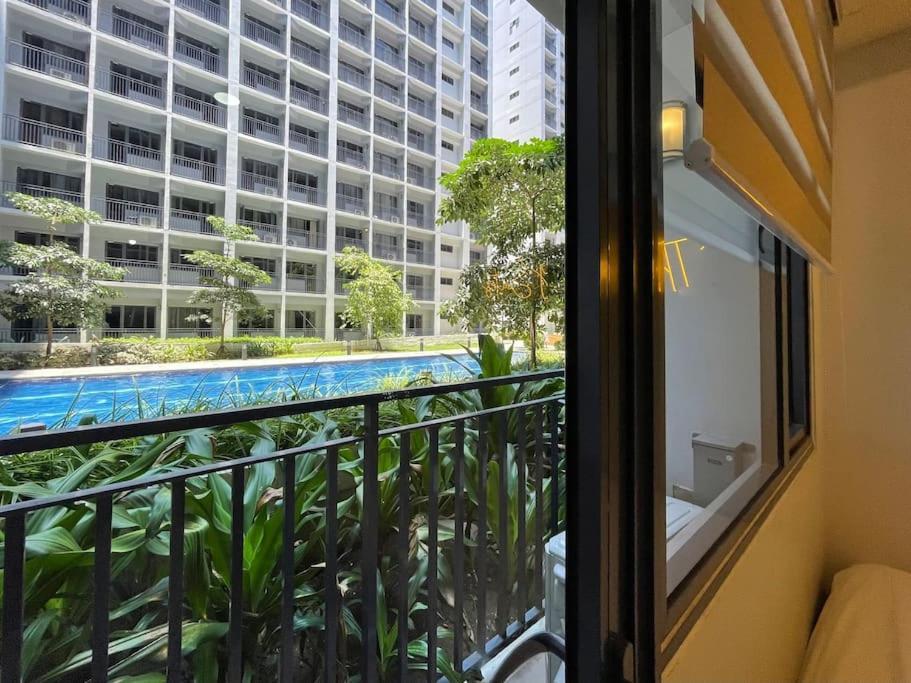 Twin Guest Room-amenity-pool Level View-fully Furnished-free Netflix-wifi-mall Of Complex-shore2-t1260 Manila