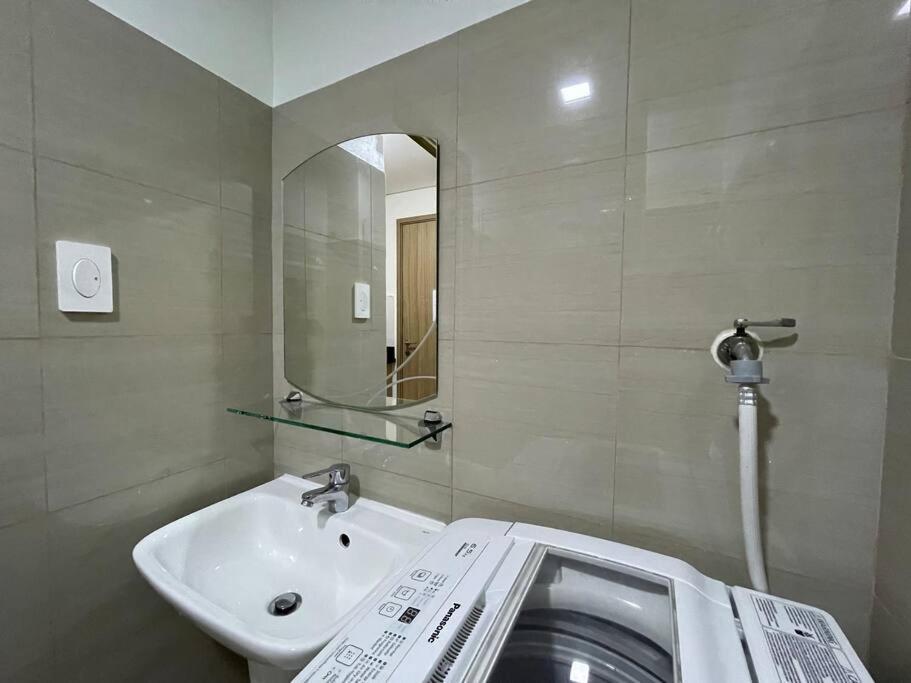 Apartment Twin Guest Room-amenity-pool Level View-fully Furnished-free Netflix-wifi-mall Of Complex-shore2-t1260 Manila