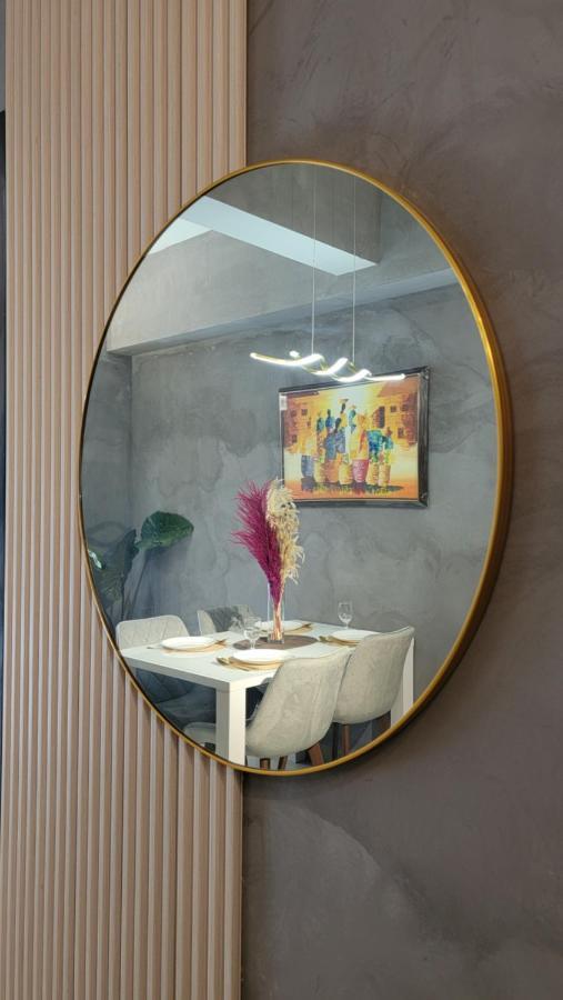 Uptown Parksuites Homestay *